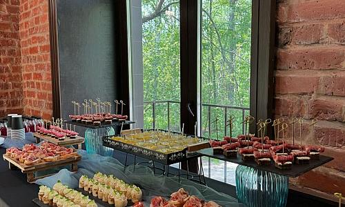 Фуршет и welcome zone на 30 человек в загородном доме